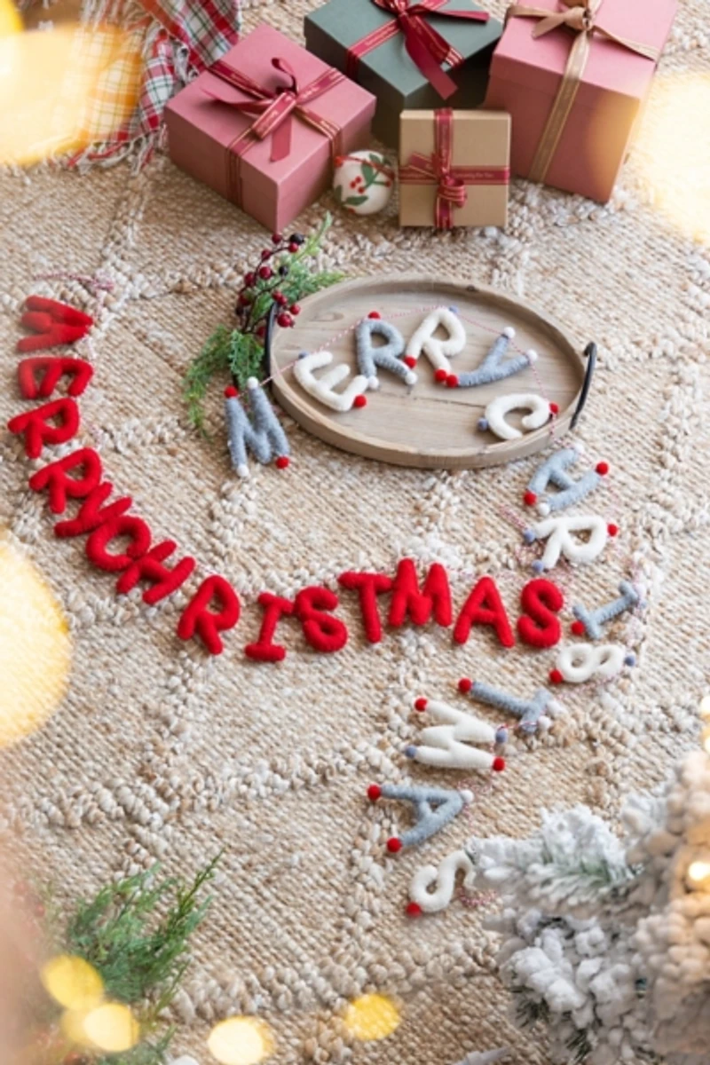 Red Wool Merry Christmas Banner