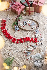 Red Wool Merry Christmas Banner