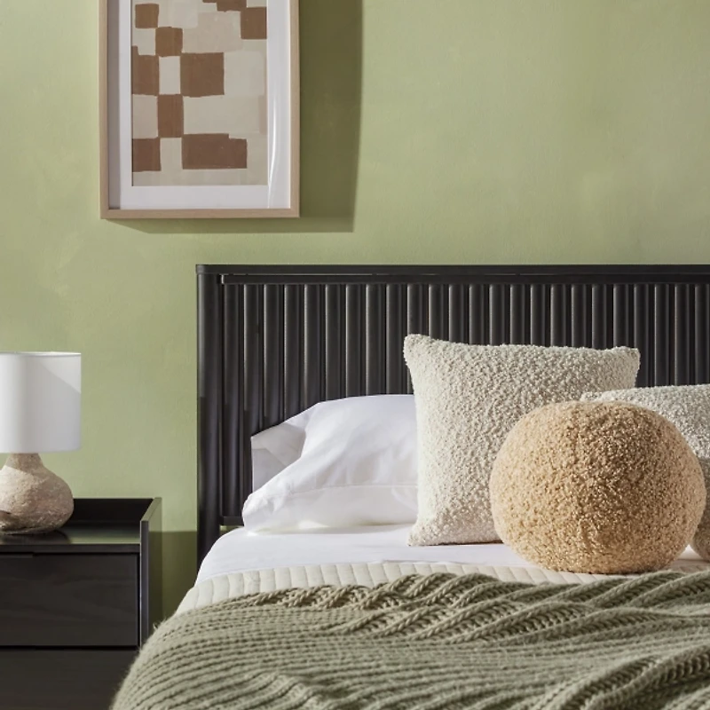 Black Reeded Headboard Queen Bed