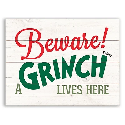 A Grinch Lives Here Wall Plaque