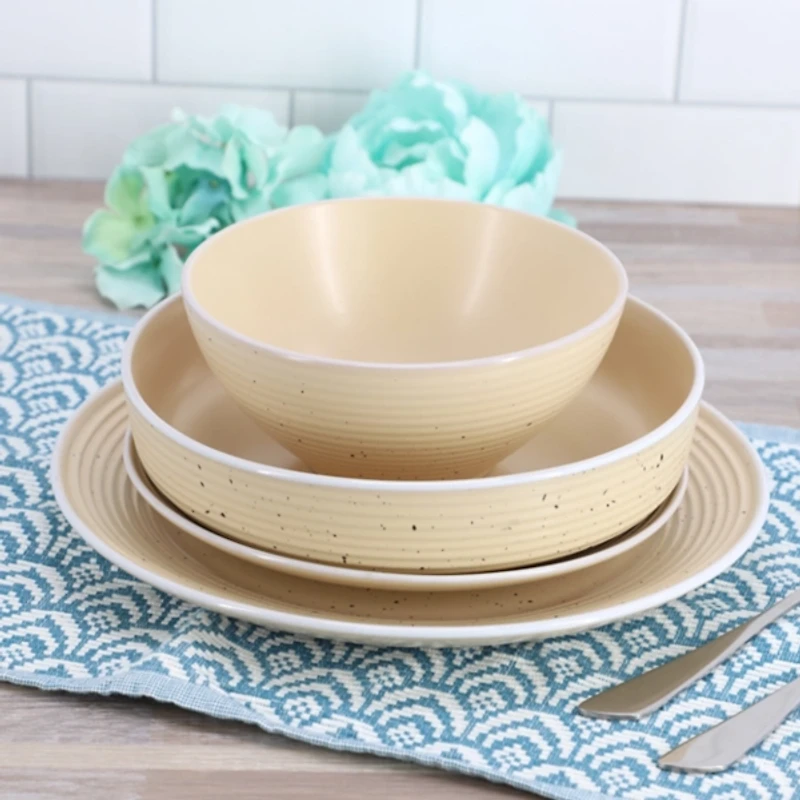 Cream Yellow Emilia Stoneware 16pc. Dinnerware Set