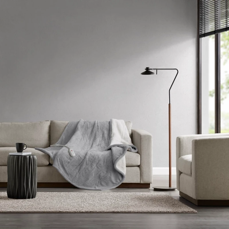 Dreamy Soft Heated Throw