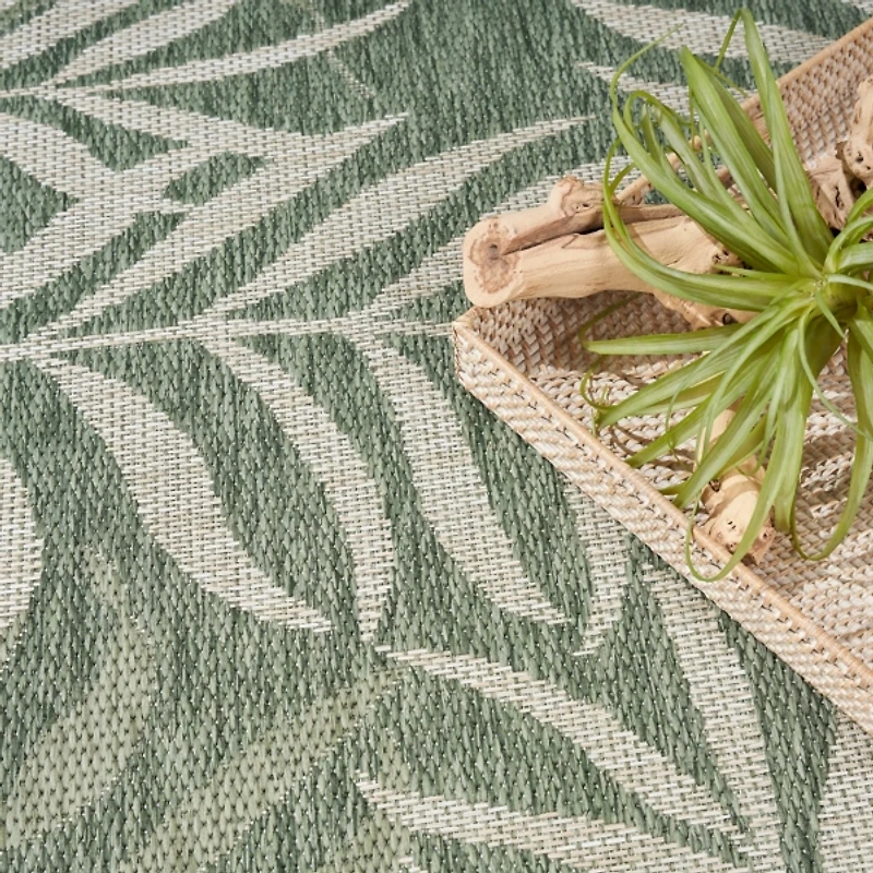 Green & Ivory Leaf Garden Oasis Outdoor Rug