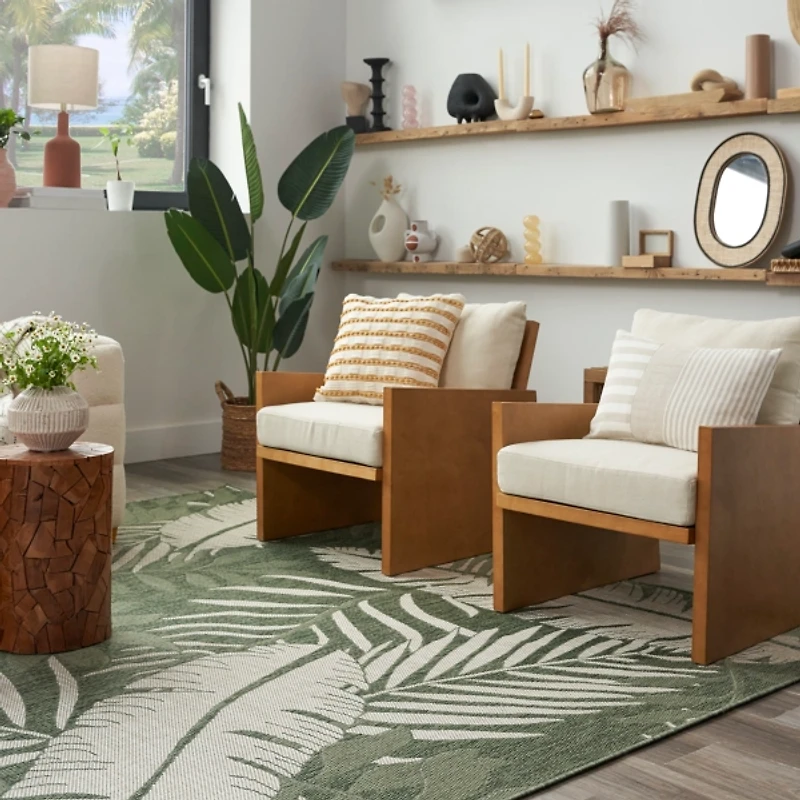 Green & Ivory Tropical Oasis Outdoor Rug