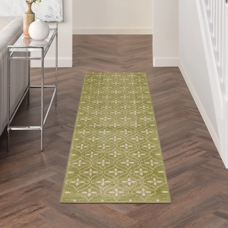 Green and Ivory Quatrefoil Indoor/Outdoor Runner