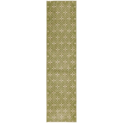 Green and Ivory Quatrefoil Indoor/Outdoor Runner