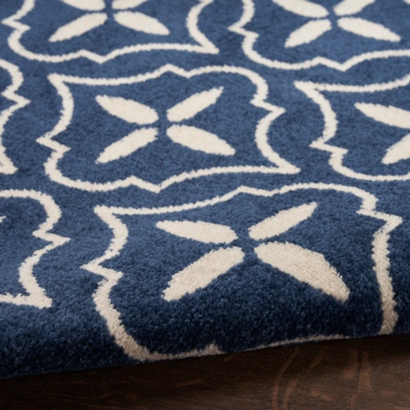 Navy Quatrefoil Indoor/Outdoor Rug