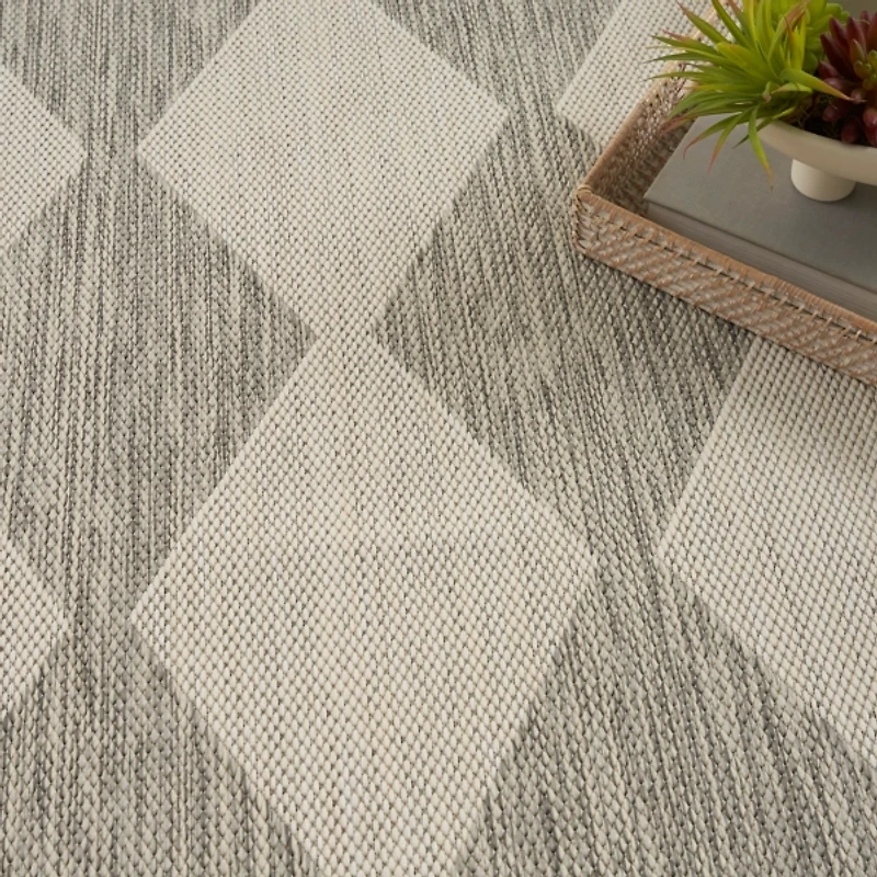 Gray Diamond Positano Outdoor Rug