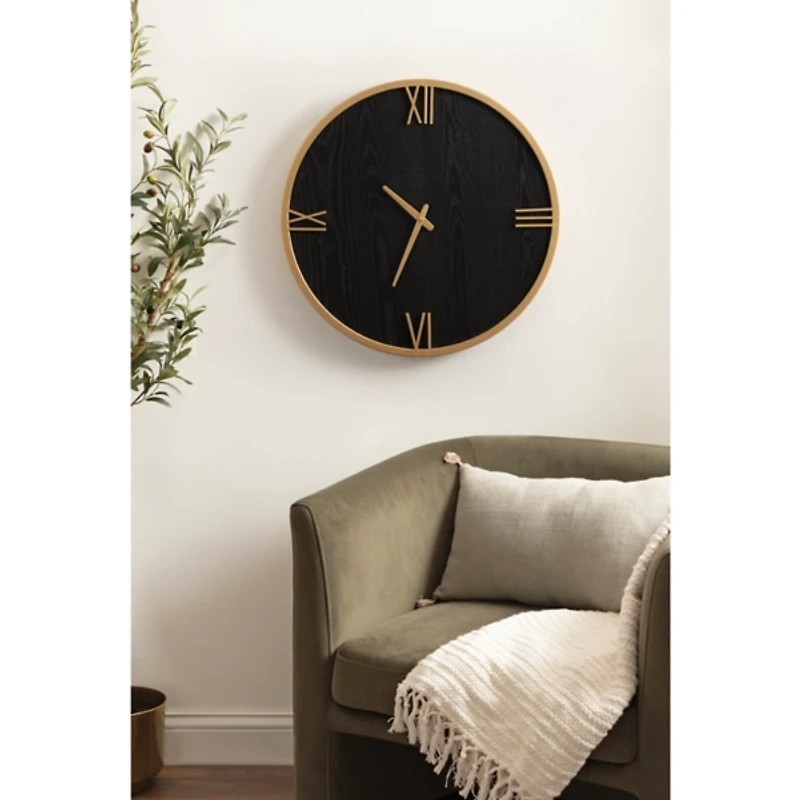 Black and Gold Wood Pronte Wall Clock