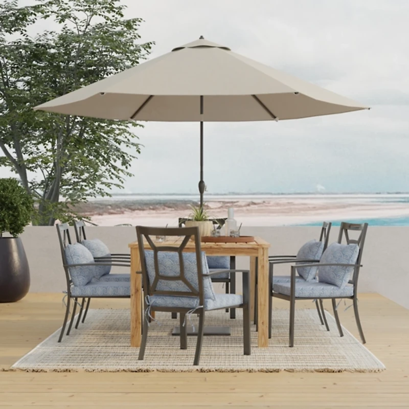 Blue Medallion Patterned Outdoor Chair Cushion