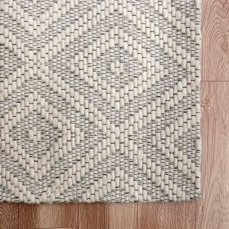 Bergen Diamond Ivory Area Rug, 8x10