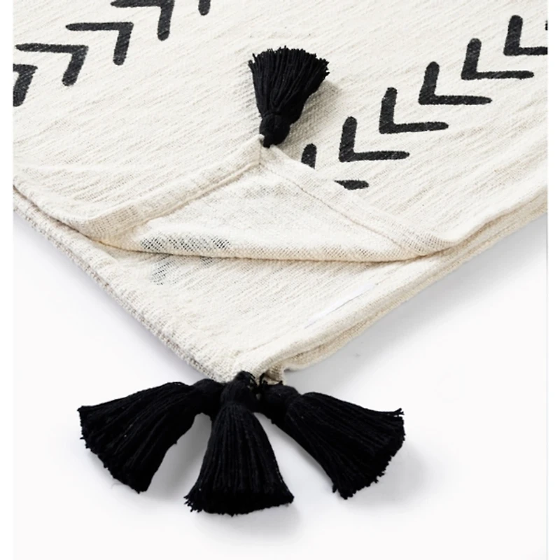 Black and White Handmade Chevron Throw Blanket