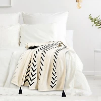 Black and White Handmade Chevron Throw Blanket