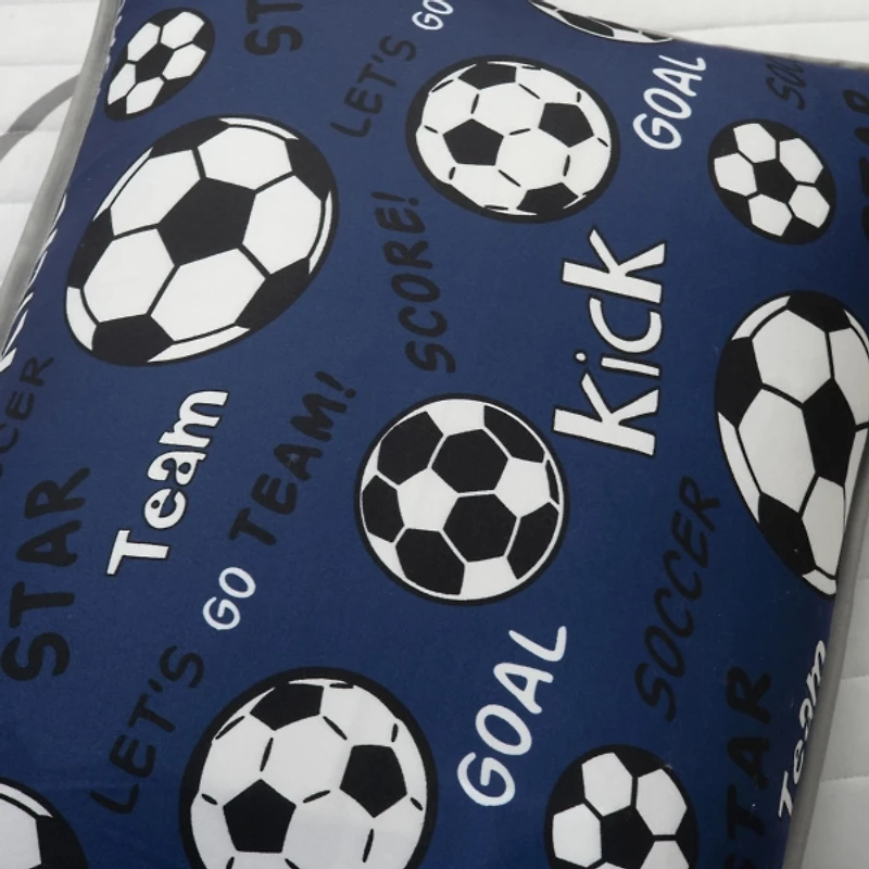 Soccer Game Reversible 5-pc. Full/Queen Quilt Set