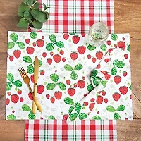 Plaid Strawberry Patch Placemats, Set of 6