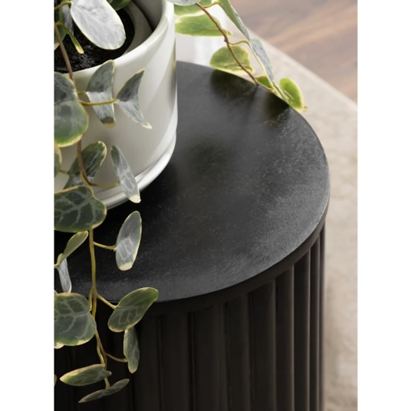 Black Round Ribbed Reid Accent Table