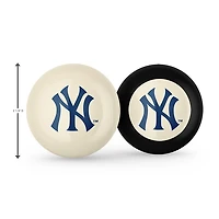 New York Yankees Cue Ball & 8 Ball Gift Set