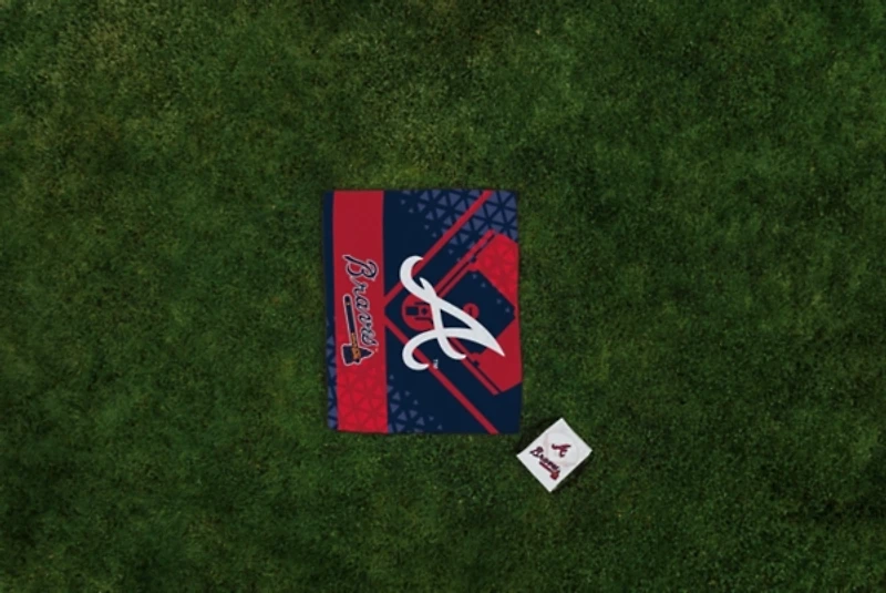 Atlanta Braves Picnic Blanket & Drawstring Bag Set