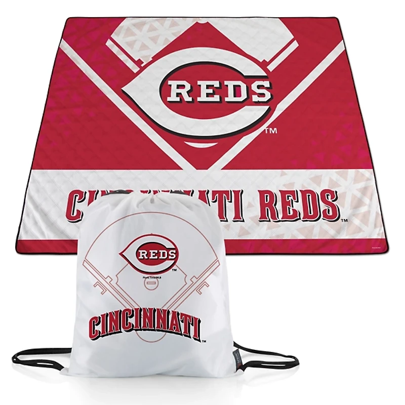 Cincinnati Reds Blanket & Drawstring Bag Set