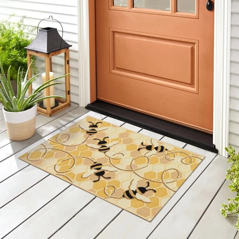 Honeycomb Bees Indoor/Outdoor Accent Rug