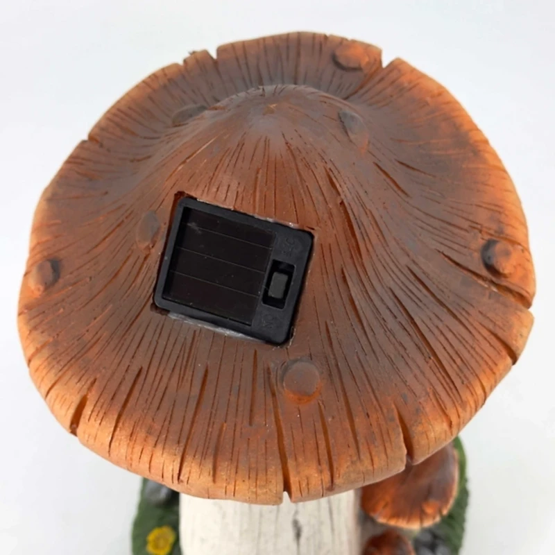 Solar Light Reading Frog Garden Statue