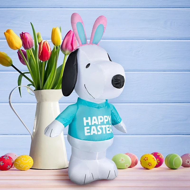 Snoopy Inflatable Easter Decoration