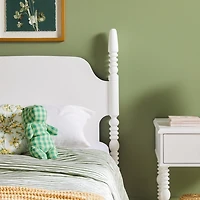 White Spindle Wood Vivienne Twin Bed