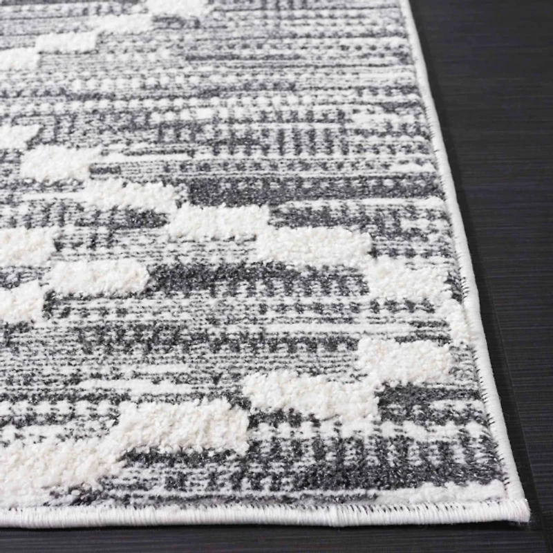 Charcoal & White Bohemian Diamond Runner, 2x8