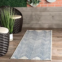 Wavy Chevron Indoor/Outdoor Runner, 2x8
