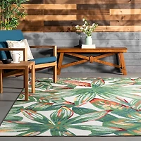 Lindsey Floral Indoor/Outdoor Area Rug