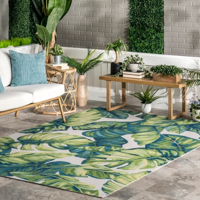 Paisley Leaf Indoor/Outdoor Area Rug