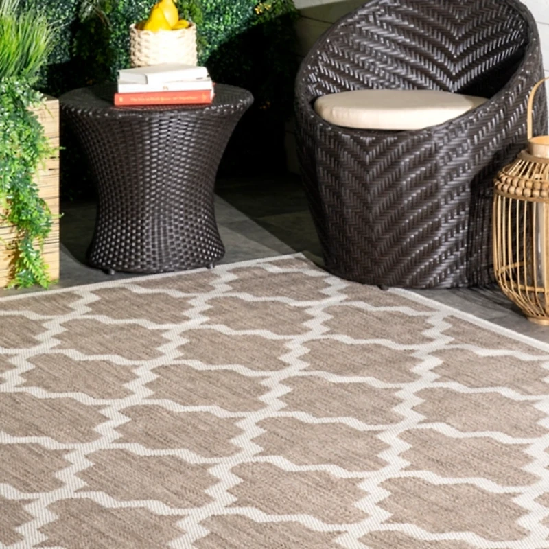 Tan Gina Trellis Indoor/Outdoor Area Rug, 5x7