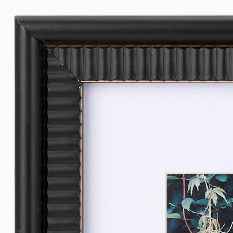 Black Grooved Edge Collage Frame