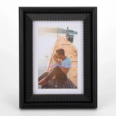 Black Grooved Edge Picture Frame