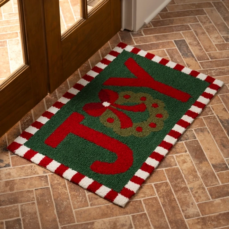 Joy Wreath Hooked Floor Mat