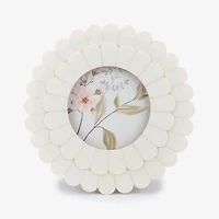 Round Cream Scalloped Layer Picture Frame
