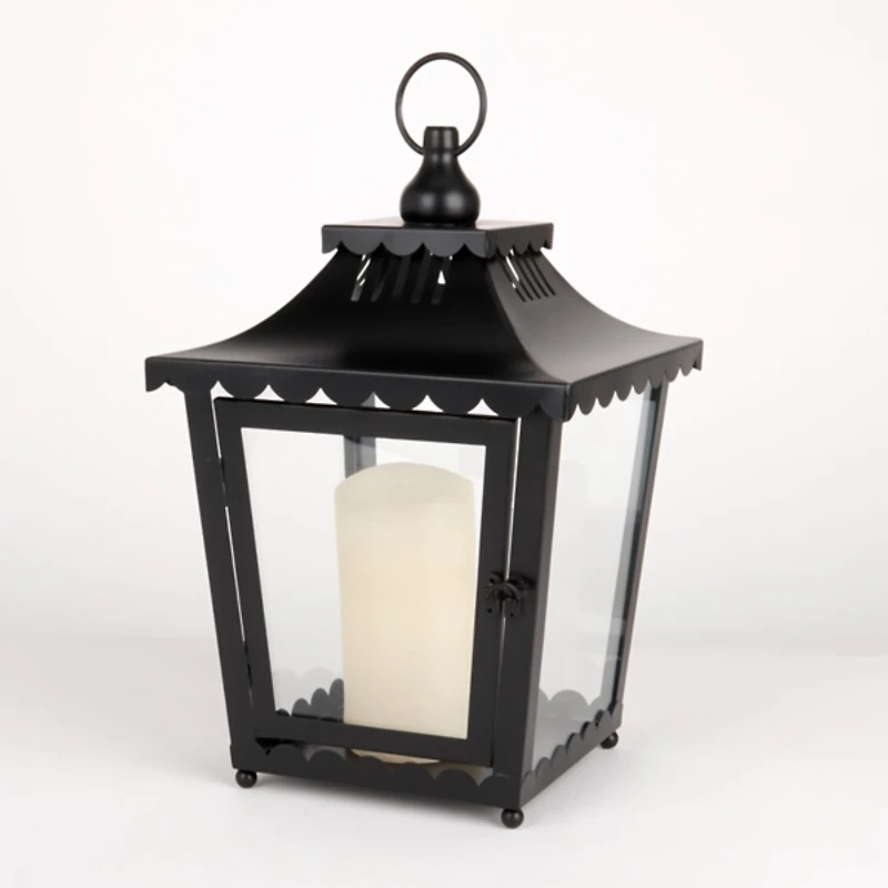 Black Metal Scalloped Lantern