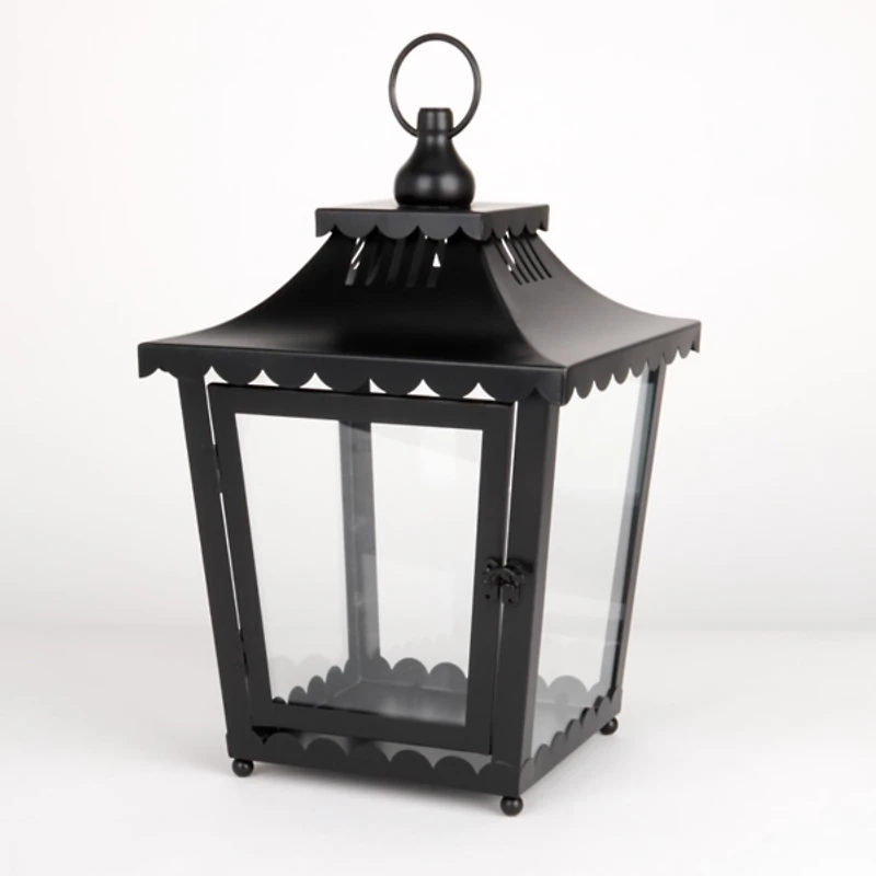 Black Metal Scalloped Lantern