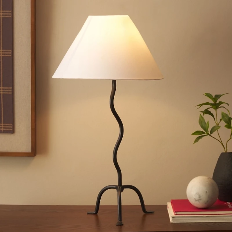 Black Iron Wavy Rita Table Lamp