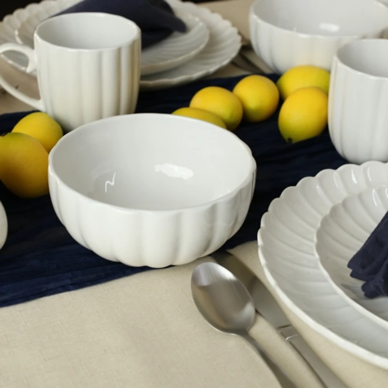 White Porcelain Petal 16-pc. Dinnerware Set