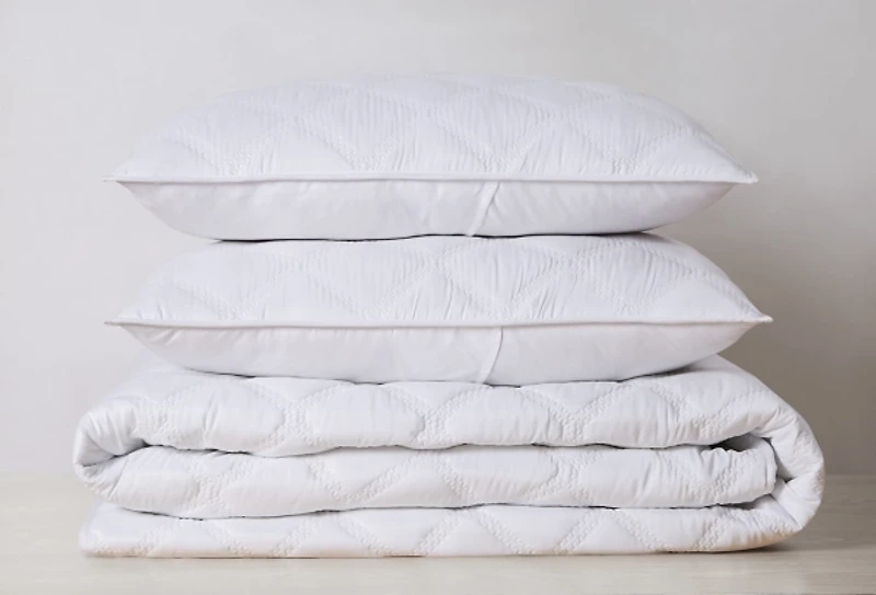 Truly Soft White 3D Puff 3-pc Full/Queen Quilt Set