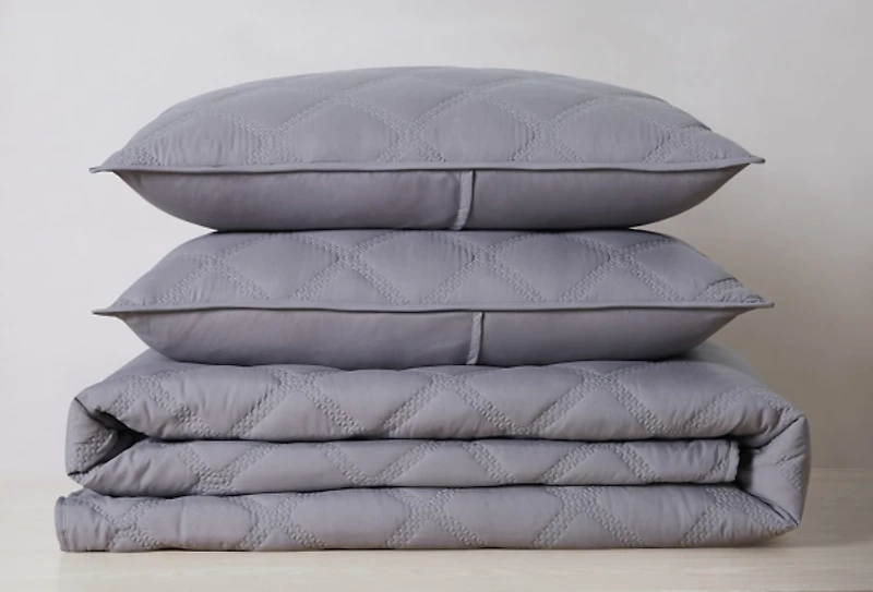 Truly Soft Gray 3D Puff 3-pc King Quilt Set
