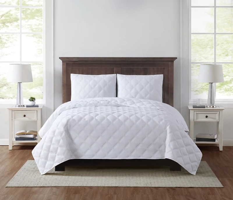 Truly Soft White 3D Puff 3-pc King Quilt Set