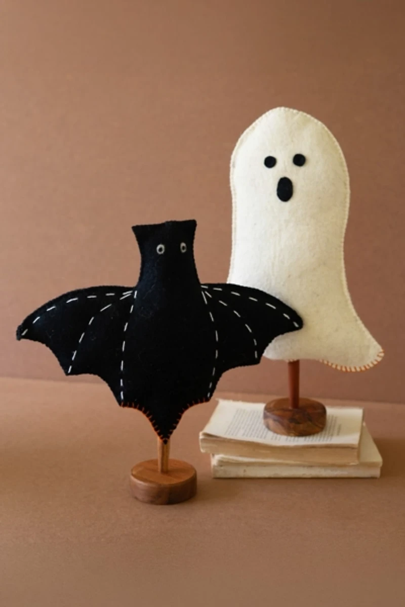 Felt Halloween Bat on Base
