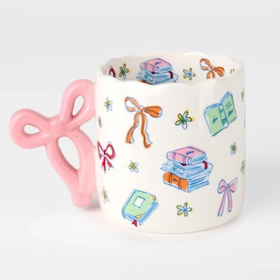 Books and Bows Scalloped Mug