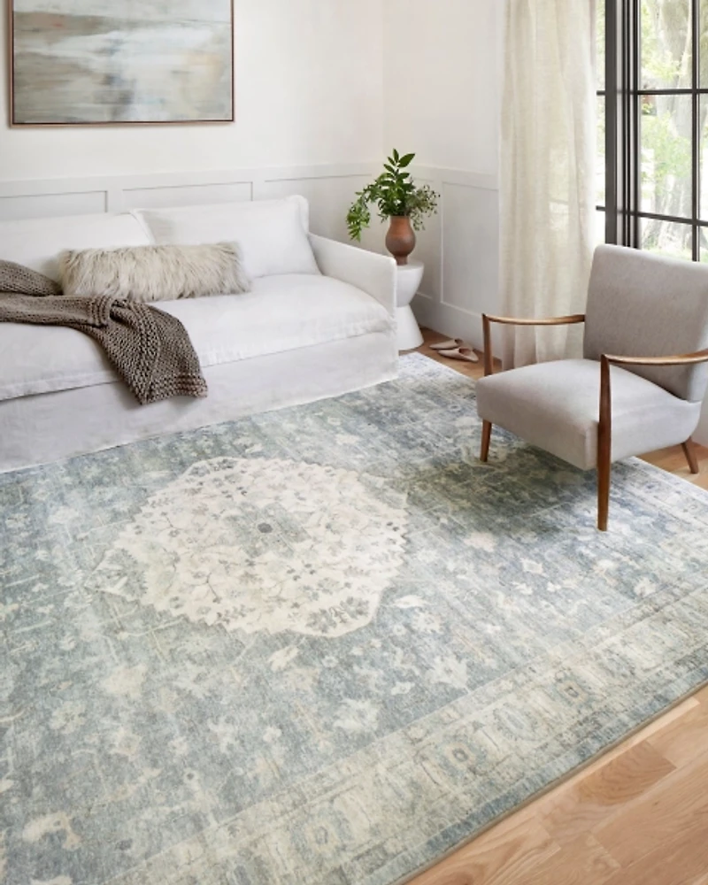 Loloi Denim Fog Rosette Traditional Area Rug, 8x10