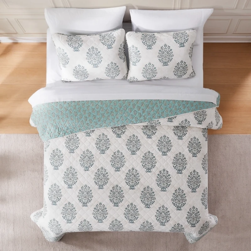 Blue Sofia Reversible 3-pc. Full/Queen Quilt Set