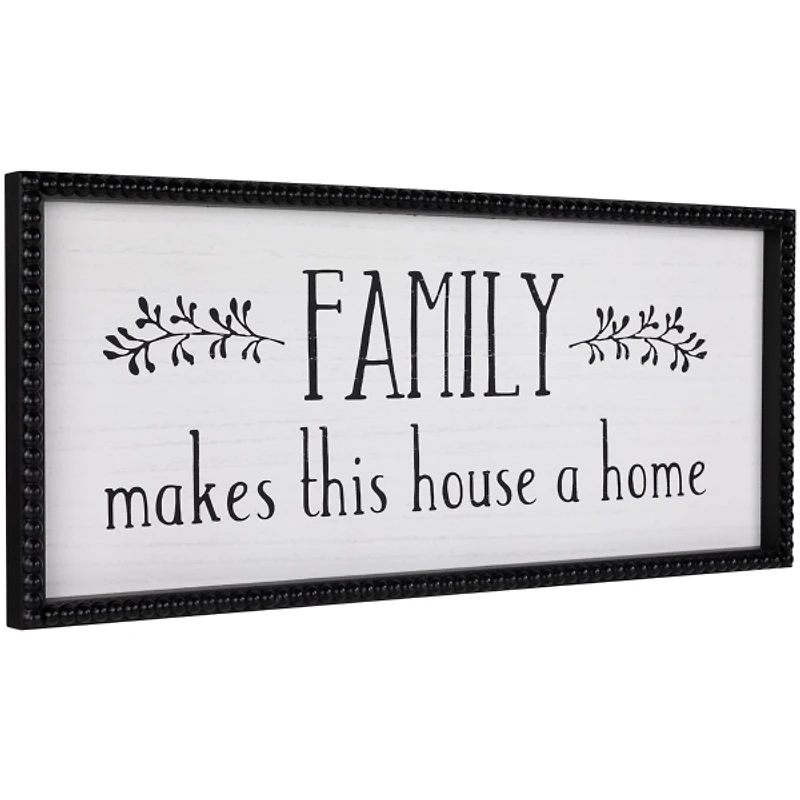 Family Makes This House a Home Wall Plaque