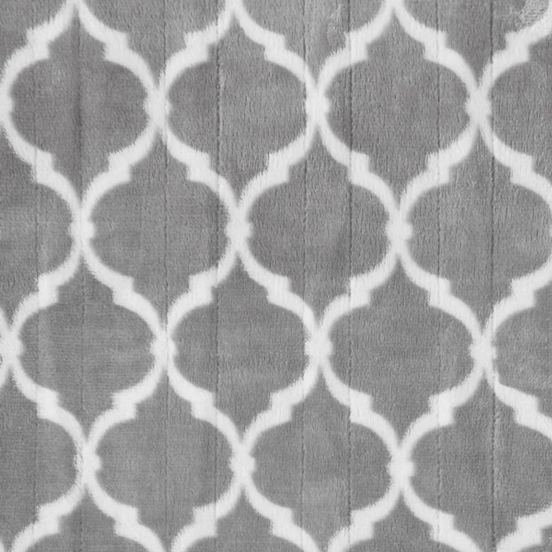 Beautyrest Gray Quatrefoil Ogee Heated Throw