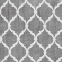 Beautyrest Gray Quatrefoil Ogee Heated Throw